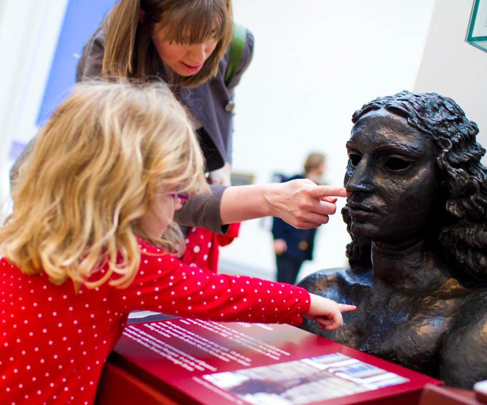 deva-exhibitions-exhibition-design-room11-WalkerArtGallery-liverpool-2010.jpg